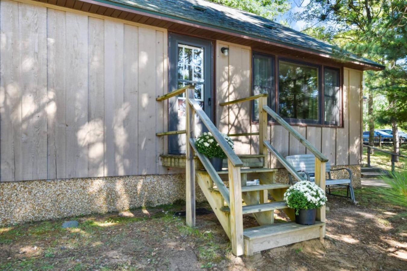 Bayview Resort Sunset Lookout Cabin 6 Saint Germain Exteriér fotografie