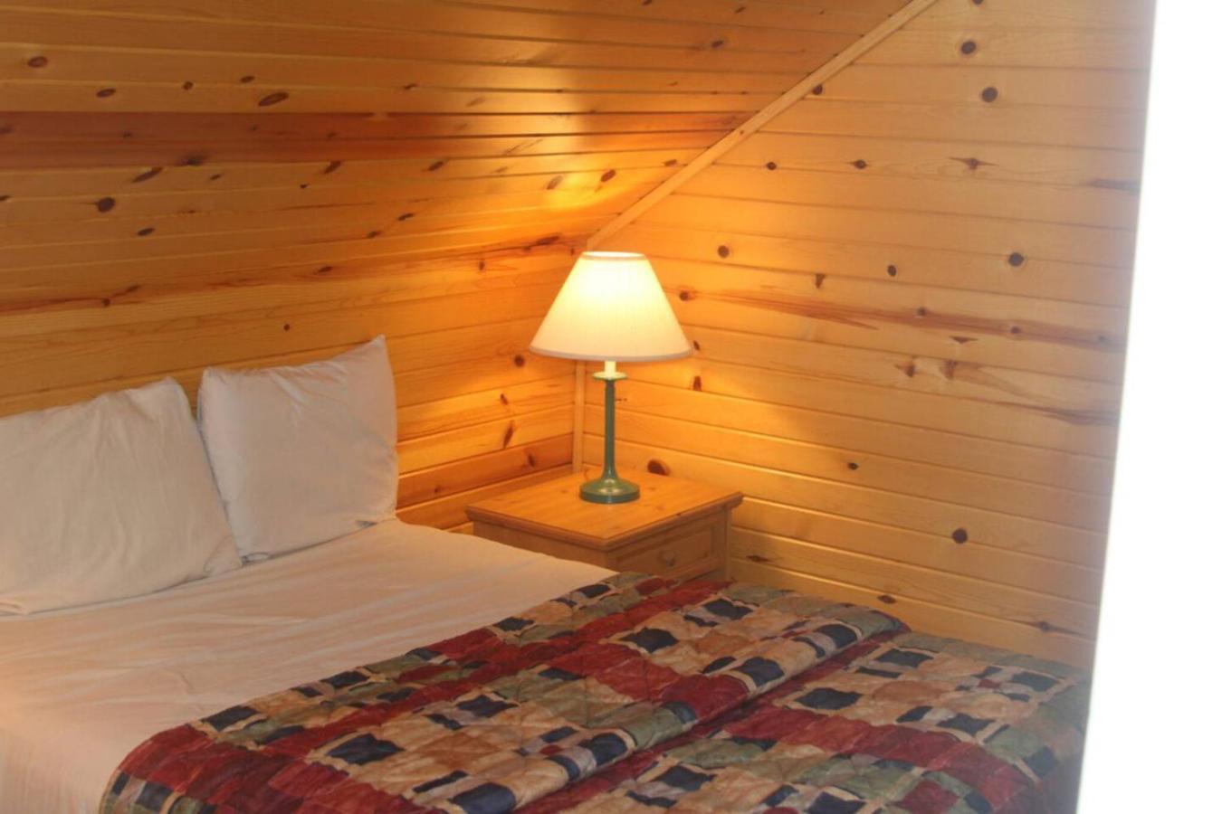 Bayview Resort Sunset Lookout Cabin 6 Saint Germain Exteriér fotografie